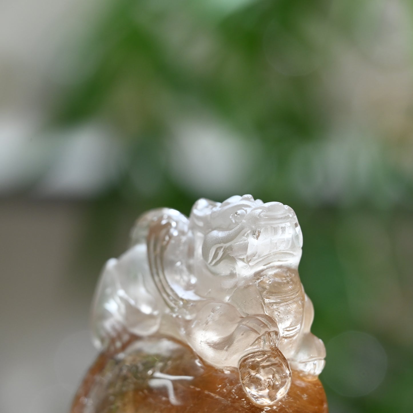 Golden Rutile,Rutilated Pixiu Sculpture Crystal Healing Hand Carved Super Realistic